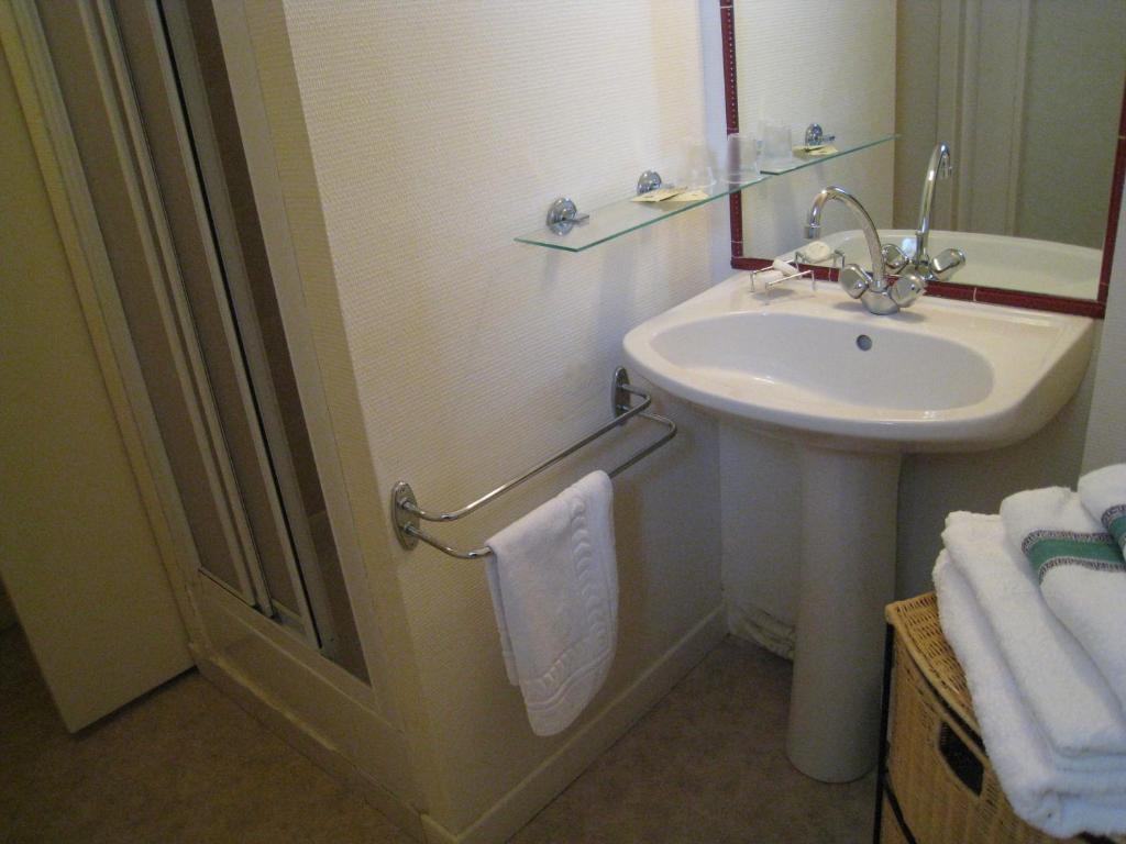 Chambres D'Hotes Closerie Du Guilhat Salies-de-Béarn Habitación foto
